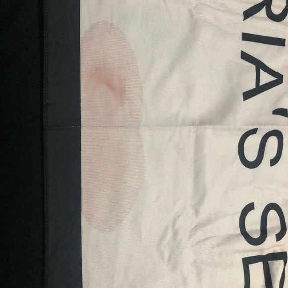 Victoria’s Secret Towel - Picture 2 of 4